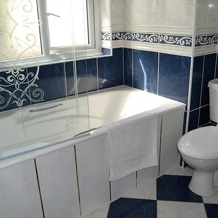 Aard Oakleigh Nocleg ze śniadaniem 4*